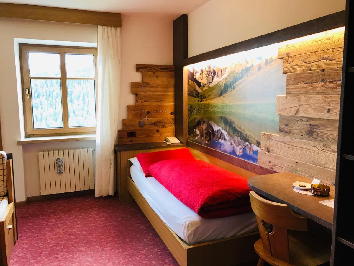 Rifugio Capanna Passo Valles ファルカーデ エクステリア 写真