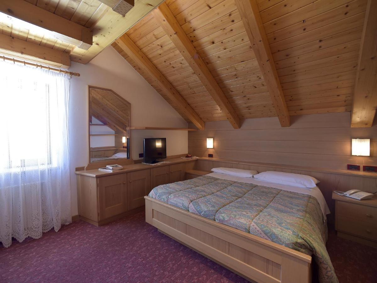 Rifugio Capanna Passo Valles ファルカーデ エクステリア 写真