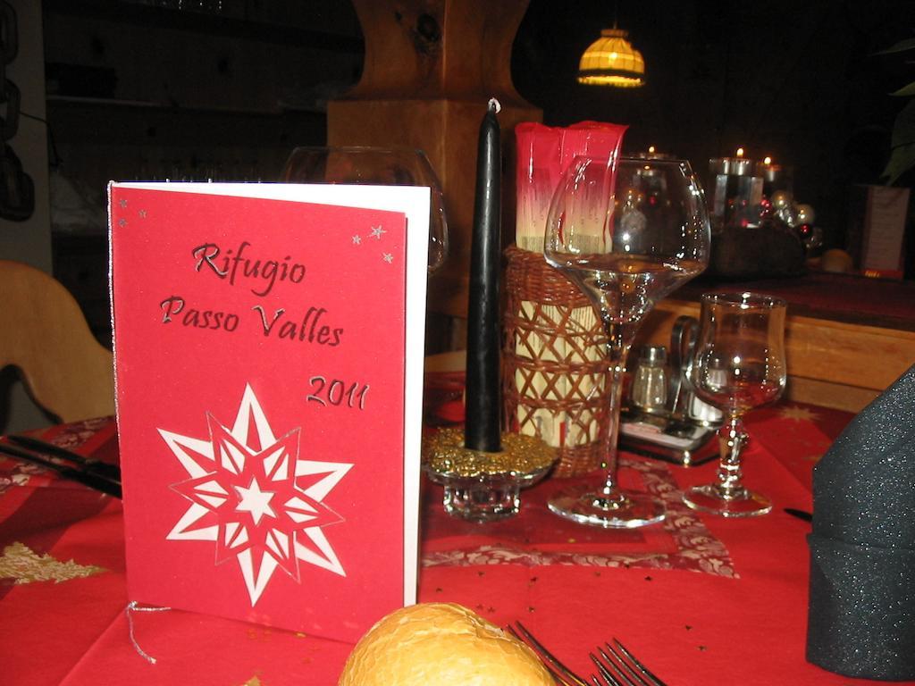 Rifugio Capanna Passo Valles ファルカーデ エクステリア 写真